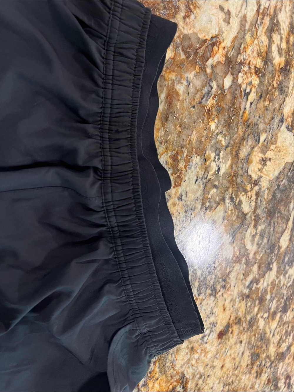 Vuori luna shorts size small - Picture 7 of 8